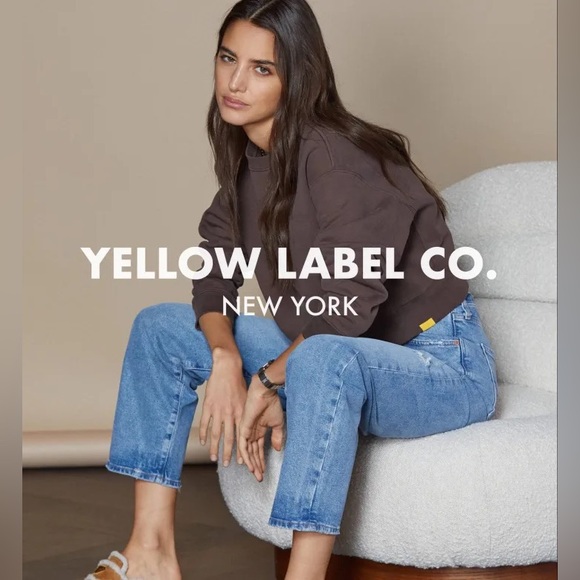 yellow label co. Sweaters - Yellow Label Co. New York Cropped Crewneck Sweater